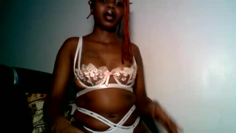 mileychan  online show from December 16, 6:14 pm