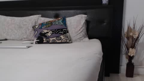 milfa online show from September 27, 8:34 am