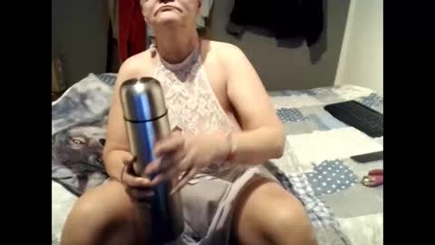 Milfchantal online show from December 20, 8:32 am