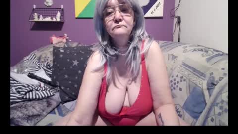 Snapshot of milfchantal chatting on March 1, 3:49 pm Milfchantal online show from March 1, 3:49 pm