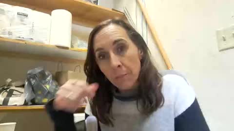 Jessica and Roger online show from February 18, 9:31 pm