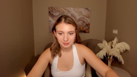 Snapshot of milinafox chatting on September 12, 2:46 am milinafox online show from September 12, 2:46 am
