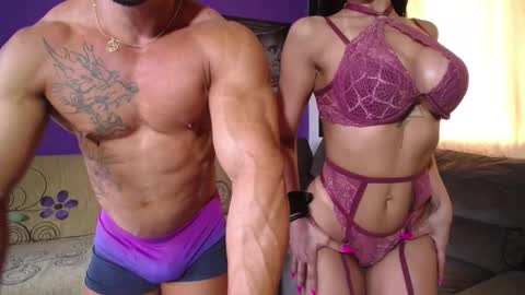 Snapshot of milioncouple chatting on December 19, 7:51 pm milioncouple online show from December 19, 7:51 pm