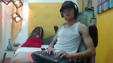 M I L I  T O online show from September 8, 10:20 pm