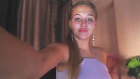 milk_bunny_ online show from September 28, 12:03 pm