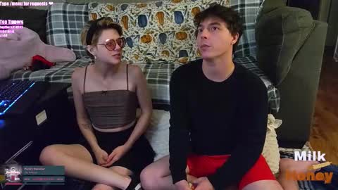 MilkandHoney online show from November 6, 6:16 am