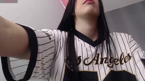 Amira online show from February 15, 4:56 pm