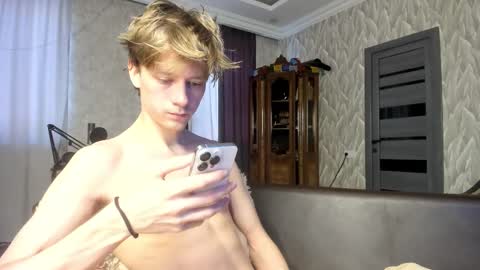 Isaac online show from February 6, 5:22 am