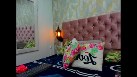 milky_lau_18 online show from January 30, 5:19 am