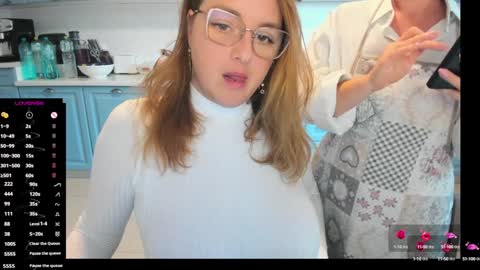 Snapshot of milkykandy chatting on September 16, 7:11 am Livia online show from September 16, 7:11 am