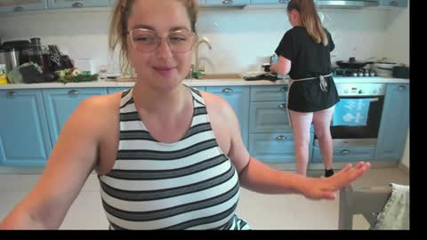 Snapshot of milkykandy chatting on September 13, 1:46 pm Livia online show from September 13, 1:46 pm