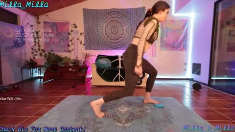 milla_milla online show from February 28, 6:28 am