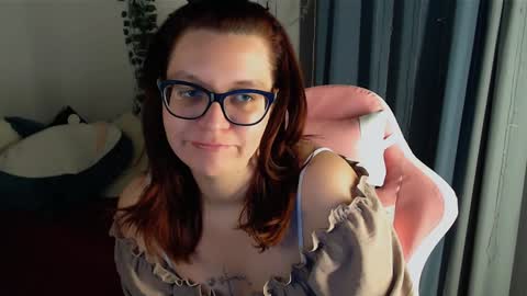 Milla online show from December 16, 4:38 pm