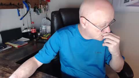 millenium0129 online show from April 4, 2:18 am