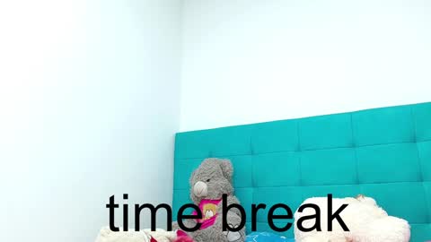 Snapshot of miller_sweet chatting on February 8, 3:21 pm Aleja online show from February 8, 3:21 pm