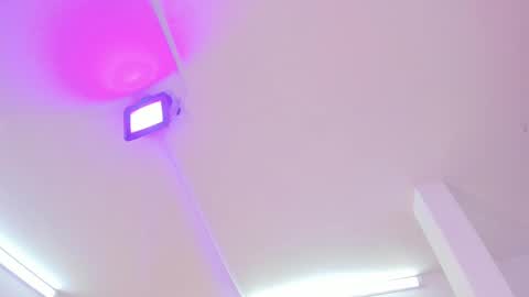 miller_vanessa_ online show from March 1, 10:53 pm