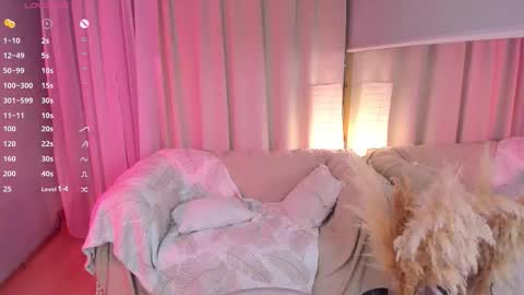 milliminimouse online show from November 18, 11:48 pm