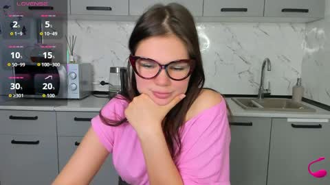 Welcome My name is Tina online show from June 2, 6:43 pm