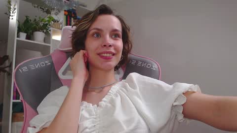 Snapshot of milly_ross23 chatting on January 18, 12:47 pm Milly online show from January 18, 12:47 pm