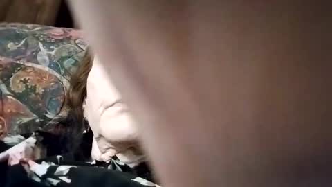 miloanj online show from October 3, 7:49 am