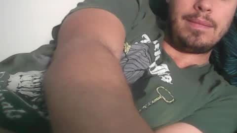 Snapshot of milowww1601 chatting on January 7, 9:07 am milowww1601 online show from January 7, 9:07 am