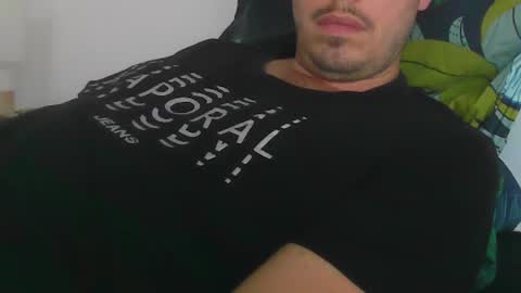 Snapshot of milowww1601 chatting on December 23, 3:00 pm milowww1601 online show from December 23, 3:00 pm