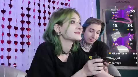 Snapshot of milten_trish chatting on February 18, 12:05 am milten_trish online show from February 18, 12:05 am