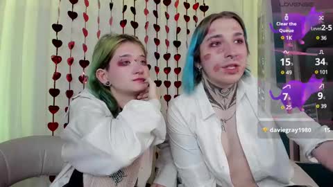 Snapshot of milten_trish chatting on February 14, 2:07 am milten_trish online show from February 14, 2:07 am