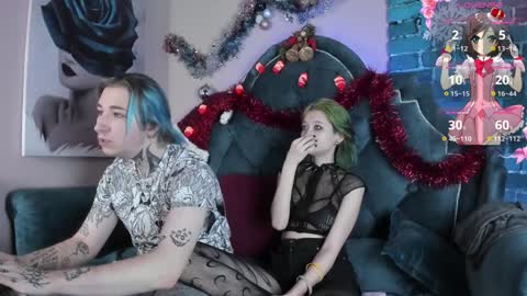 Snapshot of milten_trish chatting on December 20, 10:43 pm milten_trish online show from December 20, 10:43 pm