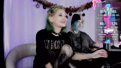 Snapshot of milten_trish chatting on January 5, 9:47 pm milten_trish online show from January 5, 9:47 pm