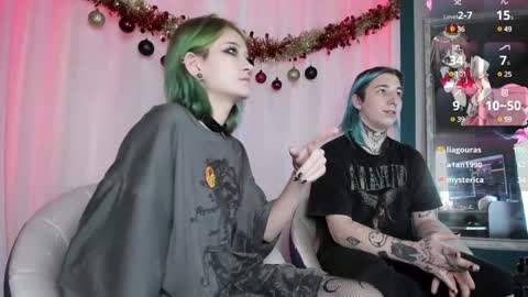 Snapshot of milten_trish chatting on December 24, 11:33 pm milten_trish online show from December 24, 11:33 pm