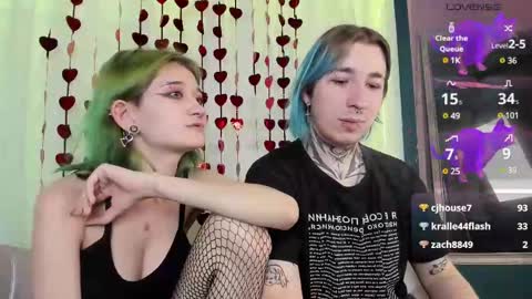 Snapshot of milten_trish chatting on February 23, 10:31 pm milten_trish online show from February 23, 10:31 pm