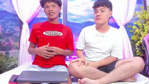 miltondelis online show from October 16, 3:17 am