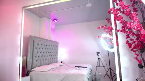 Milu ballmer  online show from February 25, 2:37 pm