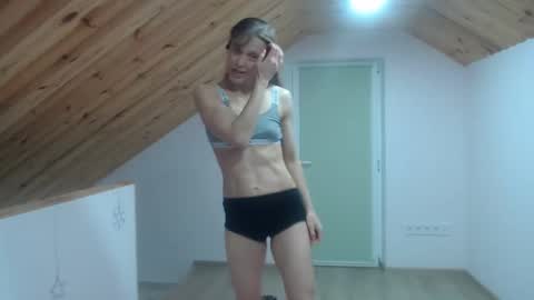 milusea online show from November 3, 5:14 pm