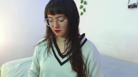 Snapshot of mily_baker chatting on February 27, 9:36 pm mily_baker online show from February 27, 9:36 pm