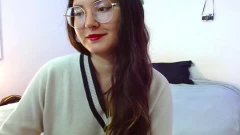 Snapshot of mily_baker chatting on January 7, 4:48 pm mily_baker online show from January 7, 4:48 pm