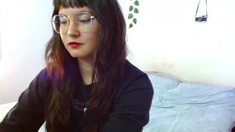 Snapshot of mily_baker chatting on January 13, 9:20 pm mily_baker online show from January 13, 9:20 pm