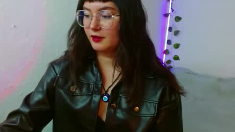 Snapshot of mily_baker chatting on February 15, 11:36 pm mily_baker online show from February 15, 11:36 pm