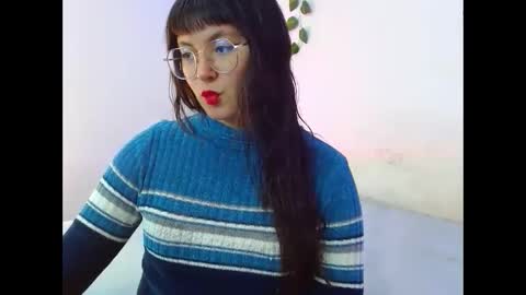 Snapshot of mily_baker chatting on February 25, 9:58 pm mily_baker online show from February 25, 9:58 pm