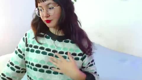 Snapshot of mily_baker chatting on February 19, 5:38 pm mily_baker online show from February 19, 5:38 pm