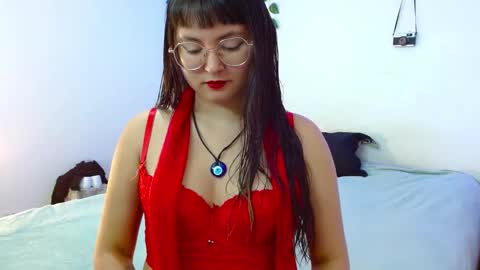 Snapshot of mily_baker chatting on December 19, 5:50 pm mily_baker online show from December 19, 5:50 pm