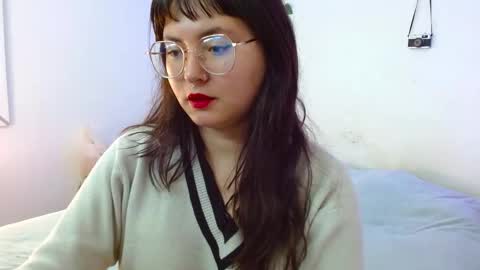 Snapshot of mily_baker chatting on January 15, 5:37 pm mily_baker online show from January 15, 5:37 pm