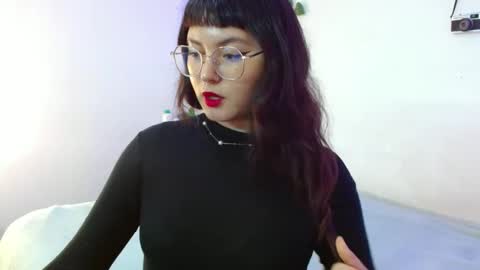 Snapshot of mily_baker chatting on February 28, 11:34 pm mily_baker online show from February 28, 11:34 pm