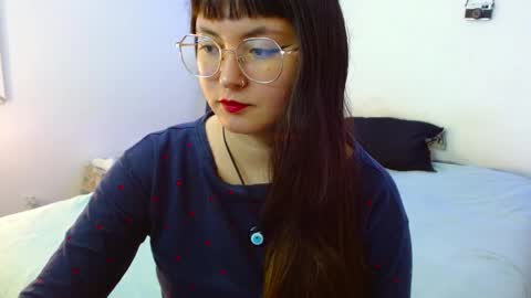 Snapshot of mily_baker chatting on December 18, 10:02 pm mily_baker online show from December 18, 10:02 pm