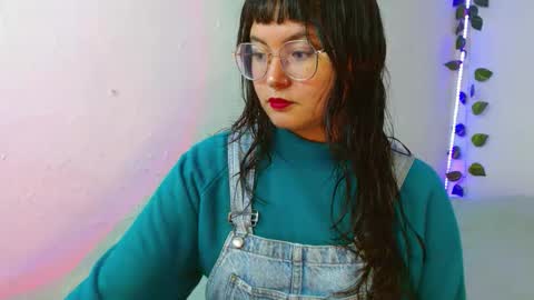 Snapshot of mily_baker chatting on February 7, 4:35 pm mily_baker online show from February 7, 4:35 pm