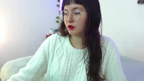 Snapshot of mily_baker chatting on March 3, 9:37 pm mily_baker online show from March 3, 9:37 pm