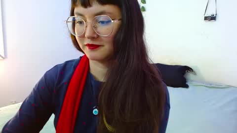 Snapshot of mily_baker chatting on December 19, 10:53 pm mily_baker online show from December 19, 10:53 pm