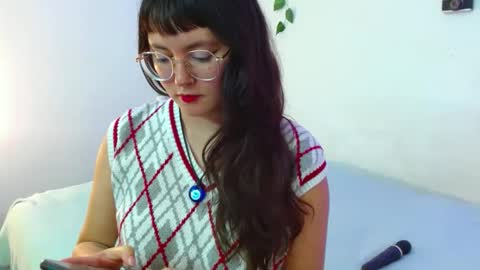 Snapshot of mily_baker chatting on March 4, 10:38 pm mily_baker online show from March 4, 10:38 pm