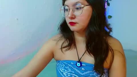 Snapshot of mily_baker chatting on January 31, 5:10 pm mily_baker online show from January 31, 5:10 pm